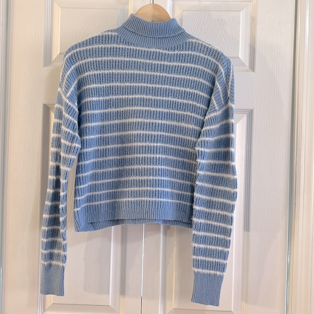 Lauren Conrad Short Sweater